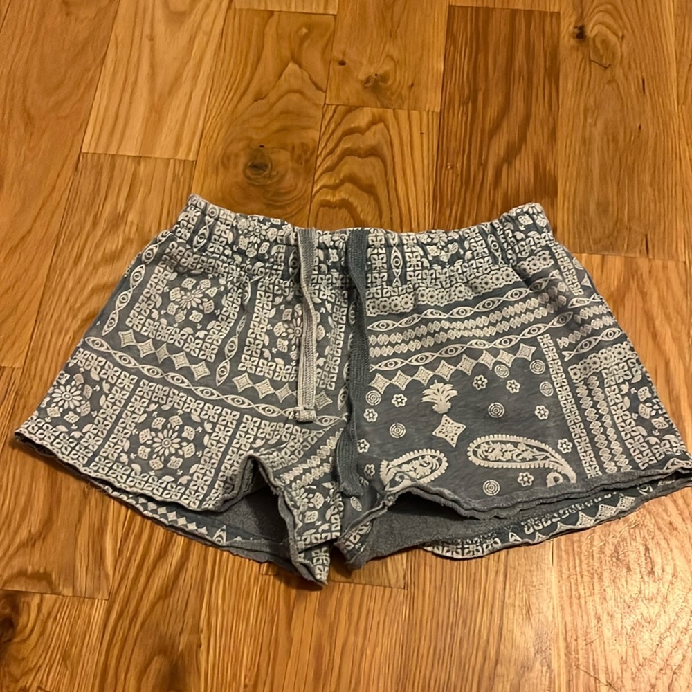 Southern fried cotton shorts, size small